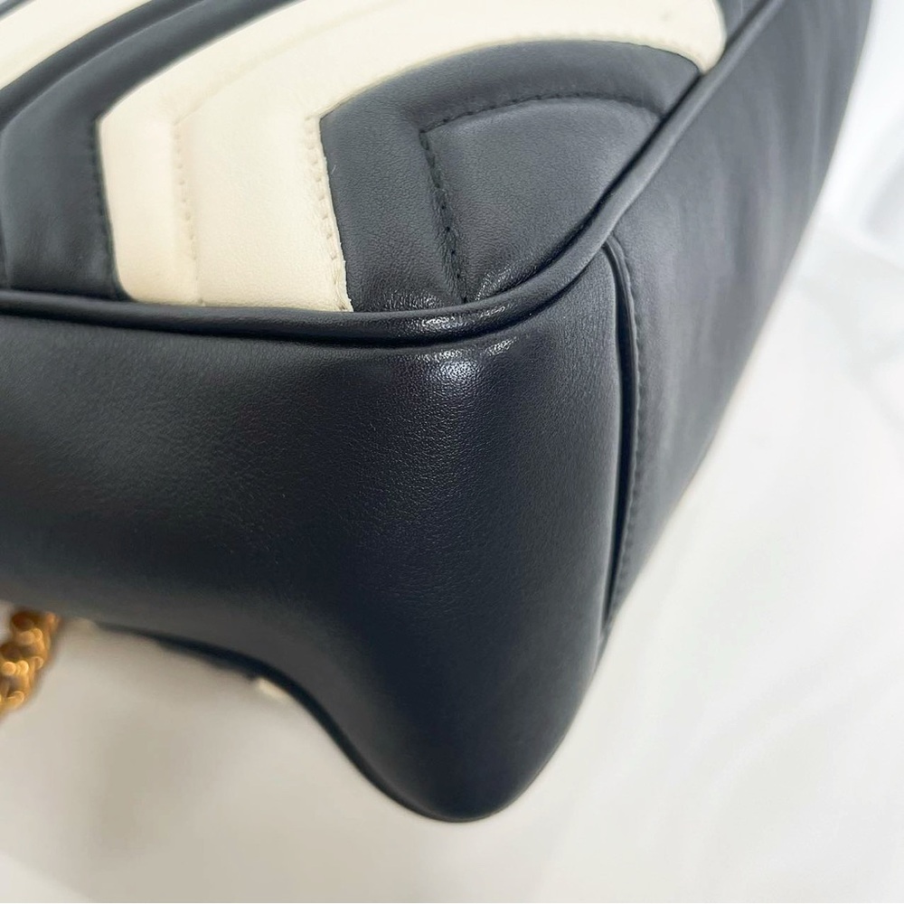 Gucci Black and White Chevron Quilted Leather Shoulder Bag - Picture 8 of 14